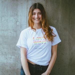 Camiseta LOVE WINS blanca Dogpack