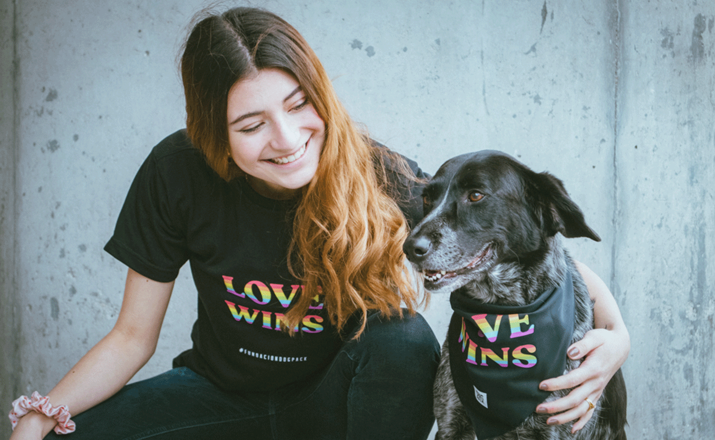 Camisetas y Pañoletas LOVE WINS